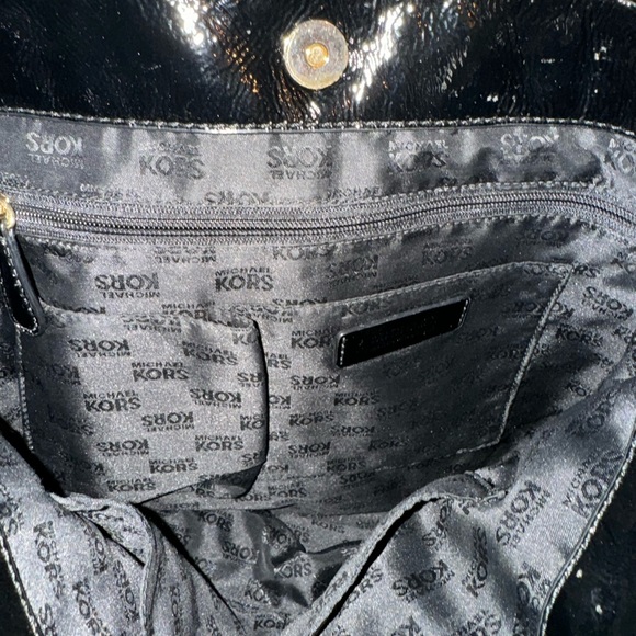 Michael Kors black patent leather purse with gold tone MK dangle charm - Picture 6 of 6